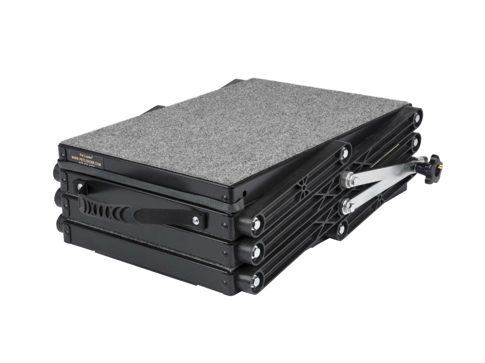 thumbnail interactive-video image 1 of Ultra Light 14.5" Platform, 4-Step Made In USA Pet Loader 1 of 10