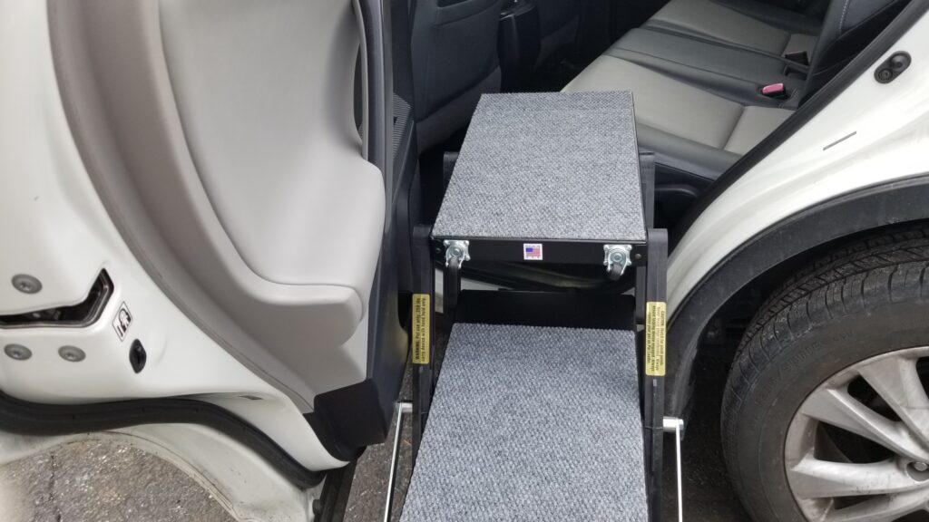 Pet Loader Flip in Rav 4